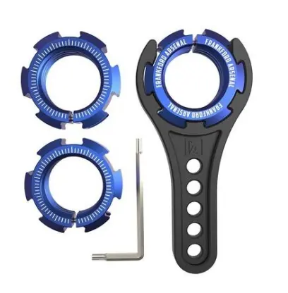 Sada 3 ks hliníkových pojistných o-kroužků včetně klíče na ozubené matice. Značky odstupňované po 0,001" umožňují mimořádně přesnou úpravu matric. Standardní závit 7/8"-14.